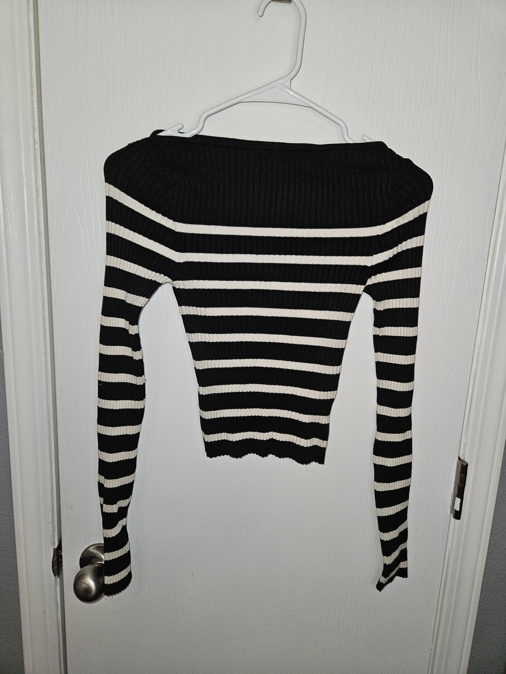 H&M Black and White  Rib-knit Boat-neck Stripe Top